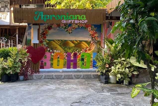 Bohol souvenir shop