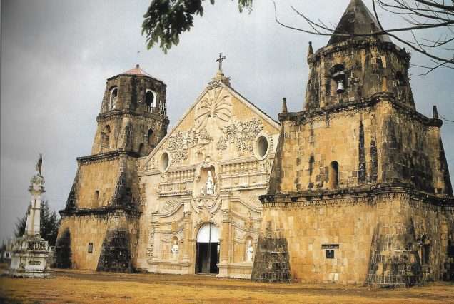 Iloilo Destination Day Tour: Service Rentals