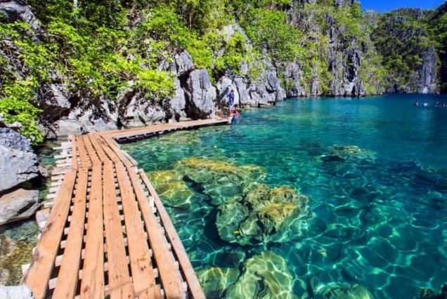 Kayangan Lake