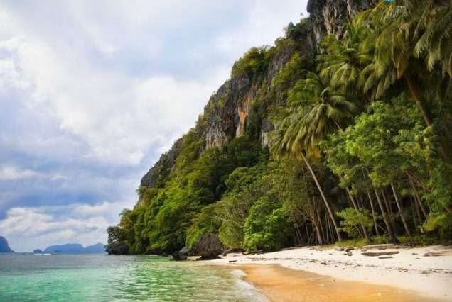 Pasandigan Beach